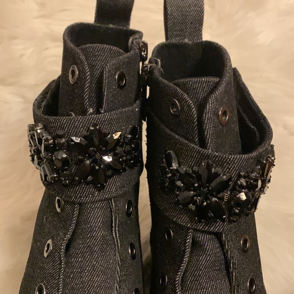 NEW🌟 Karl Lagerfeld Boots Pippa Payson Lug-Sole combat moto with crystal buckle - Picture 9 of 10